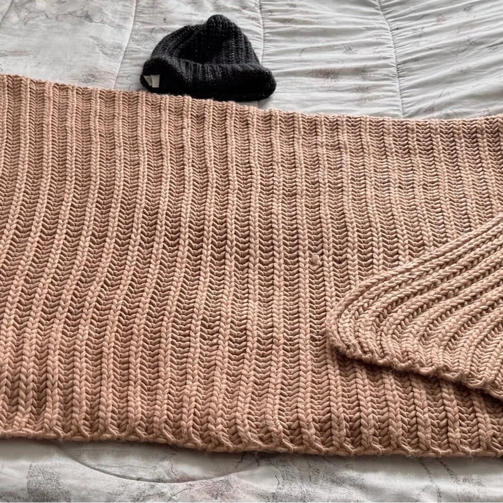 Lot of beanie hat and shawl scarf beige and grey, size 60”x60” acrylic winter